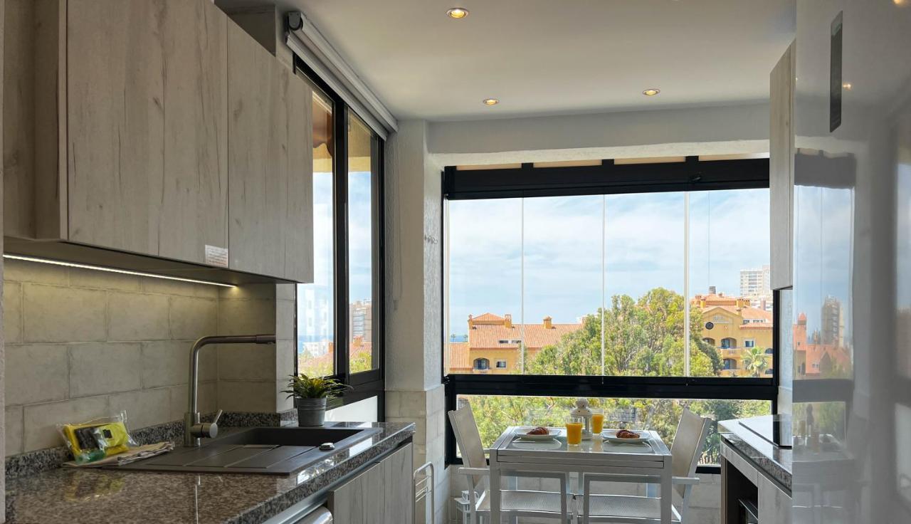 Apartment Aloha Playa Malaga Беналмадена Екстериор снимка